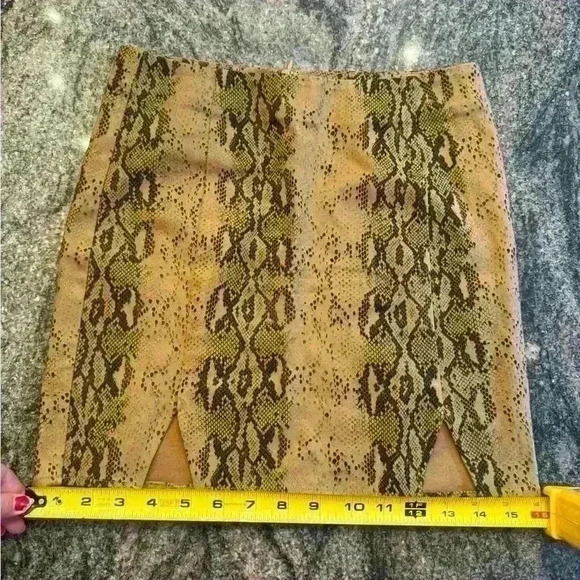 Cheetah Skirt - Picture 2 of 5